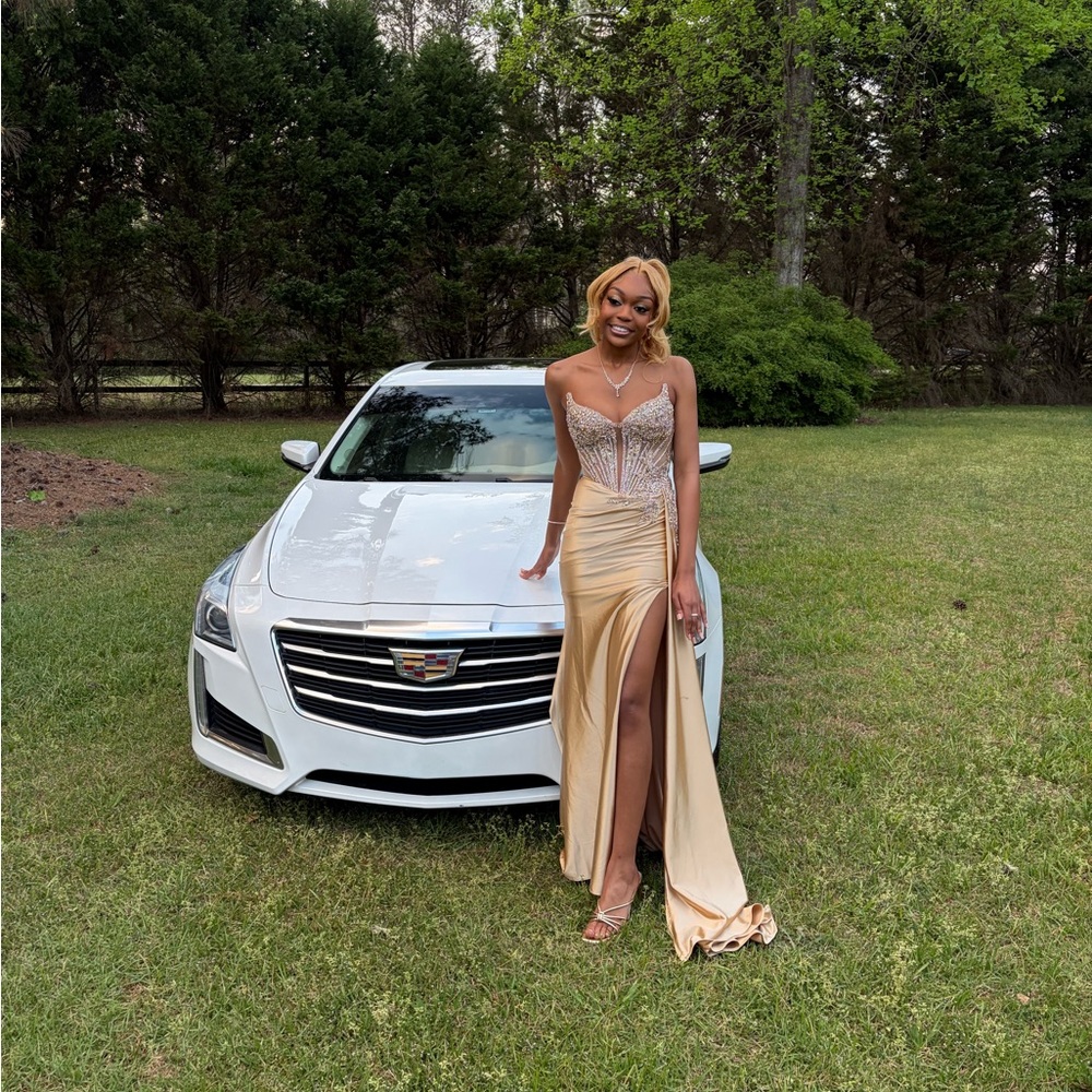 Prom Dress!! - Picture 4 of 11